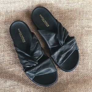 Sophia Milano Black Italian Buttery Leather Sandals Slides Flats